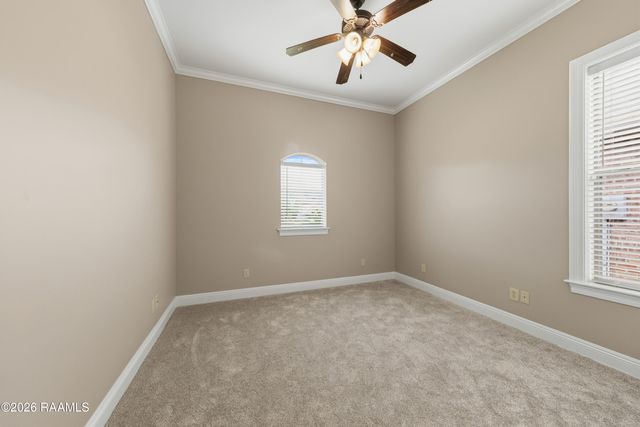111 Spring View Drive, Youngsville, LA 70592