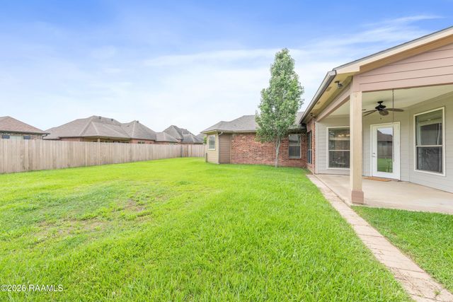 111 Spring View Drive, Youngsville, LA 70592