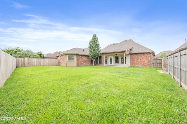 111 Spring View Drive, Youngsville, LA 70592