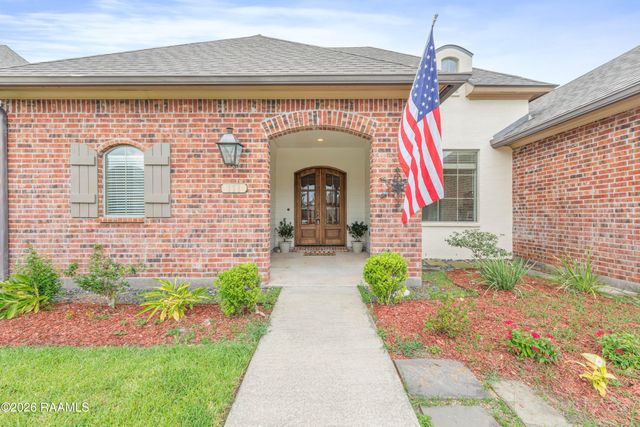 111 Spring View Drive, Youngsville, LA 70592