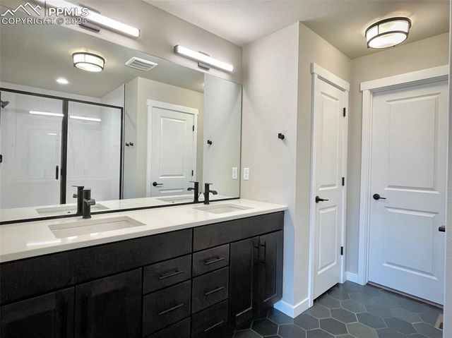 6144 Steele Creek Way, Colorado Springs, CO 80922