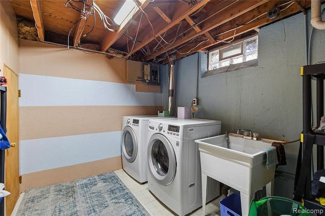 26071 Compson Street, Roseville, MI 48066