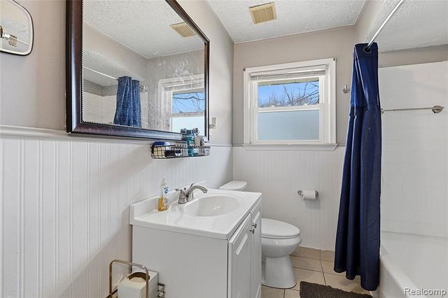 26071 Compson Street, Roseville, MI 48066