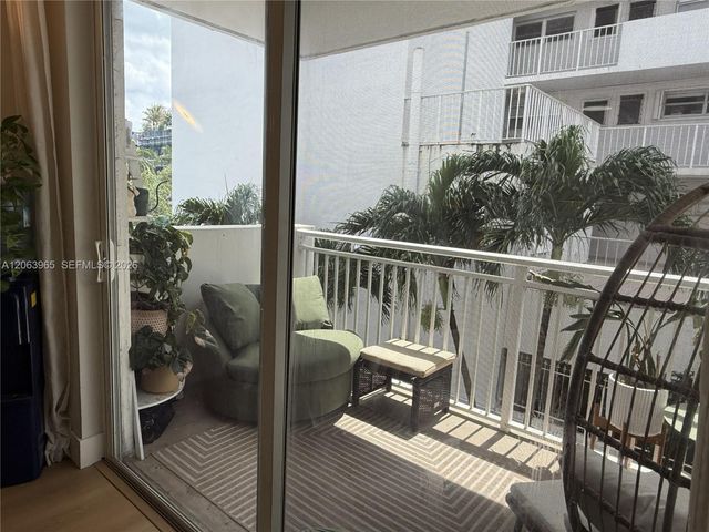 1666 West Ave 305, Miami Beach, FL 33139