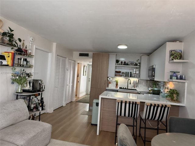 1666 West Ave 305, Miami Beach, FL 33139