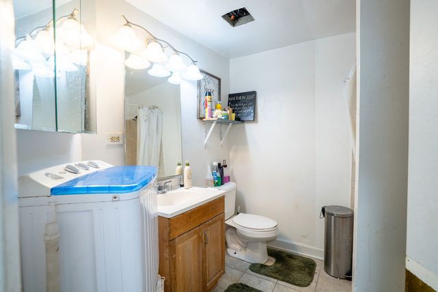 6830 S Langley Avenue, Chicago, IL 60637