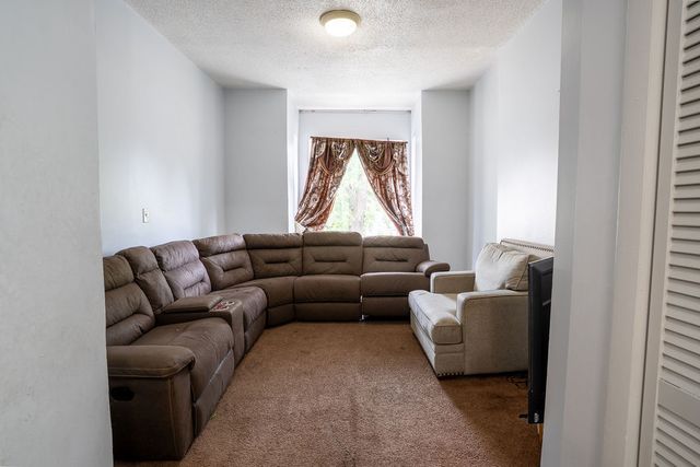 6830 S Langley Avenue, Chicago, IL 60637
