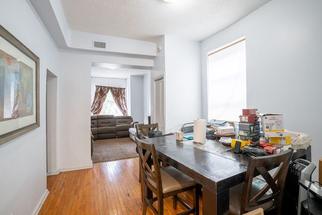 6830 S Langley Avenue, Chicago, IL 60637