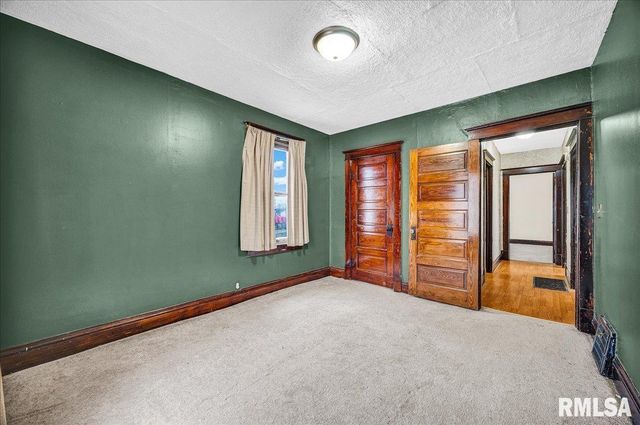 1722 N LOGAN Street, Chillicothe, IL 61523