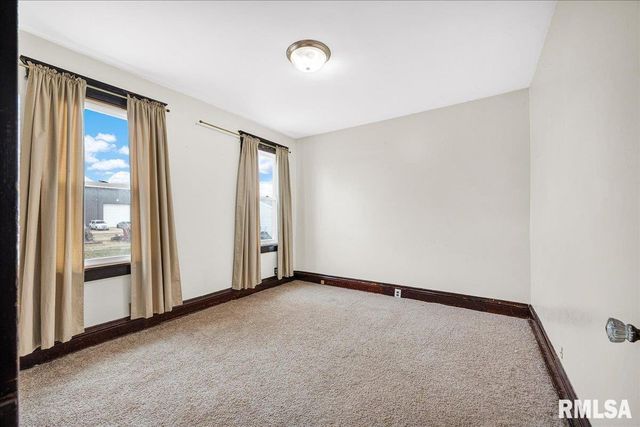 1722 N LOGAN Street, Chillicothe, IL 61523