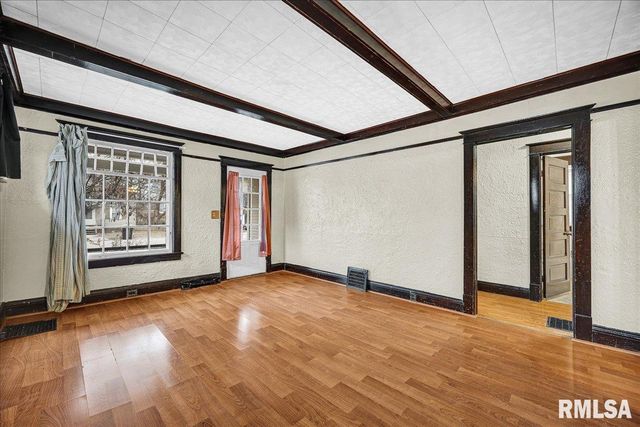 1722 N LOGAN Street, Chillicothe, IL 61523