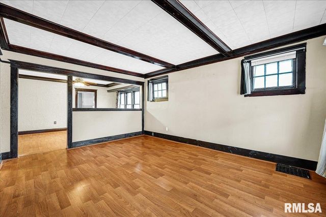 1722 N LOGAN Street, Chillicothe, IL 61523