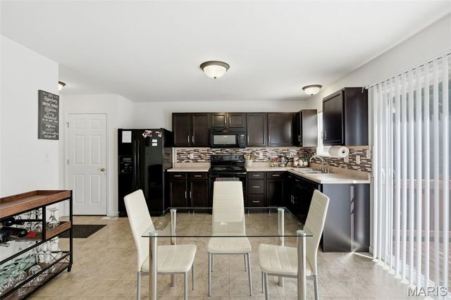 5533 Wavecrest Circle, Cottleville, MO 63304