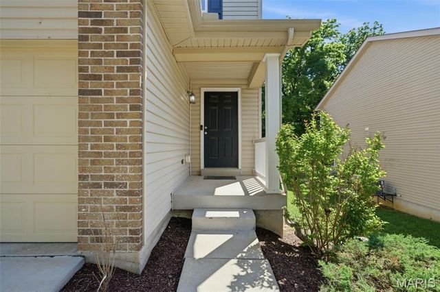 5533 Wavecrest Circle, Cottleville, MO 63304