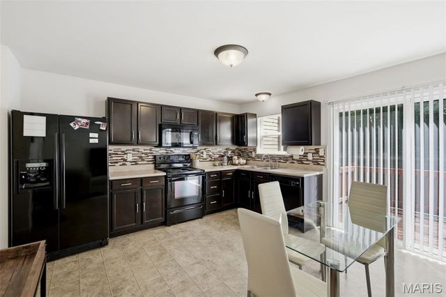 5533 Wavecrest Circle, Cottleville, MO 63304