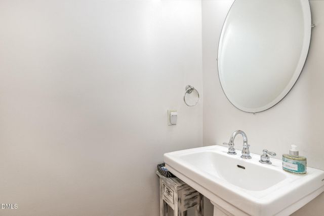 4 Macon, Pittsboro, NC 27312