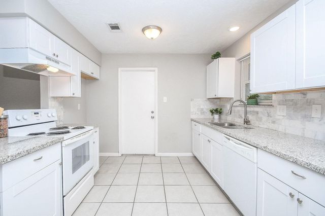 11839 Blair Meadow Drive, Meadows Place, TX 77477