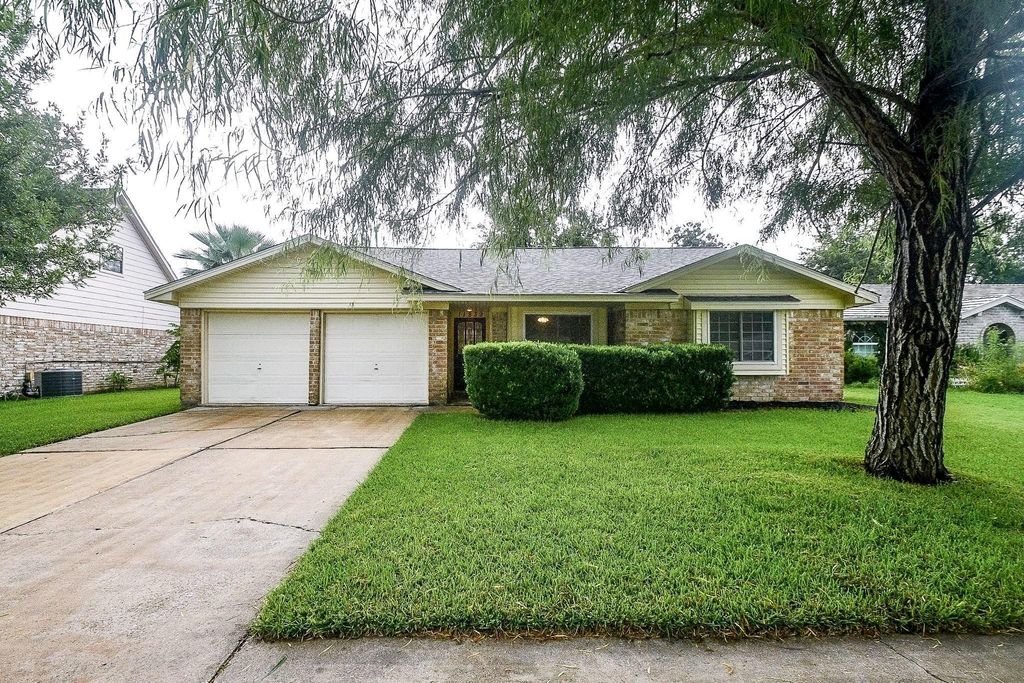 11839 Blair Meadow Drive, Meadows Place, TX 77477