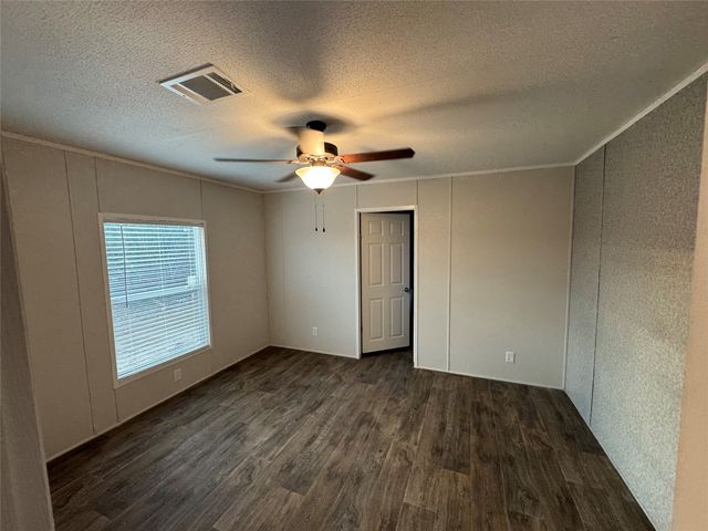 2225 WOODVIEW Trail, Granbury, TX 76048