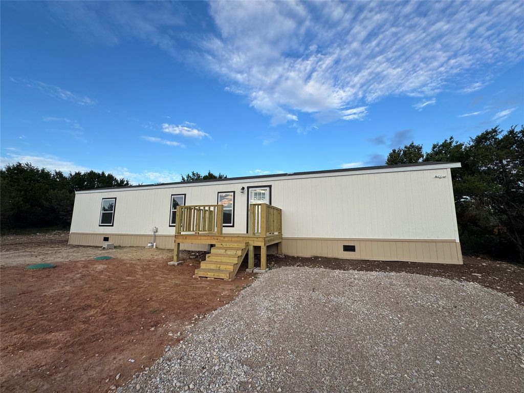 2225 WOODVIEW Trail, Granbury, TX 76048