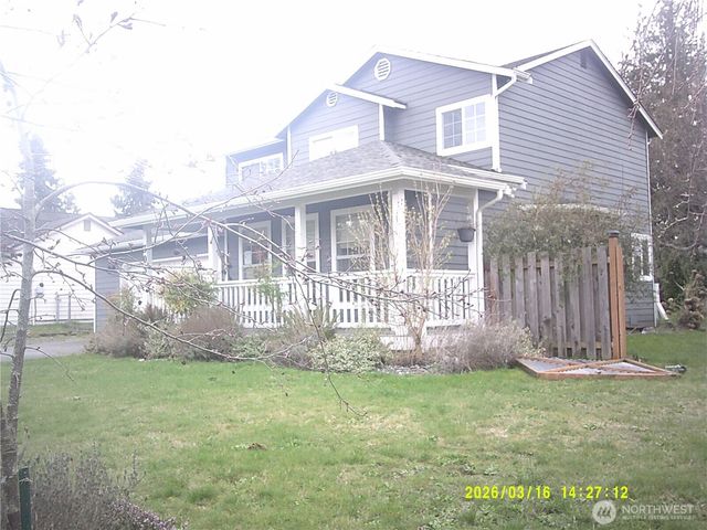 305 S 32nd Place, Mount Vernon, WA 98274