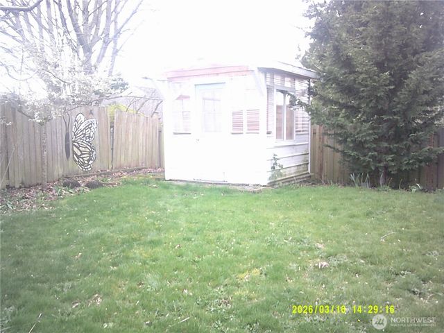305 S 32nd Place, Mount Vernon, WA 98274
