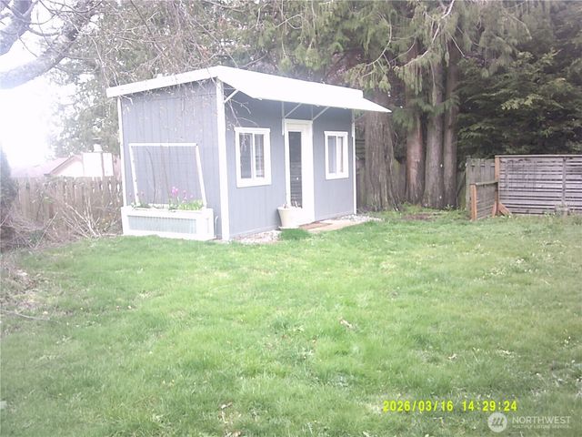 305 S 32nd Place, Mount Vernon, WA 98274