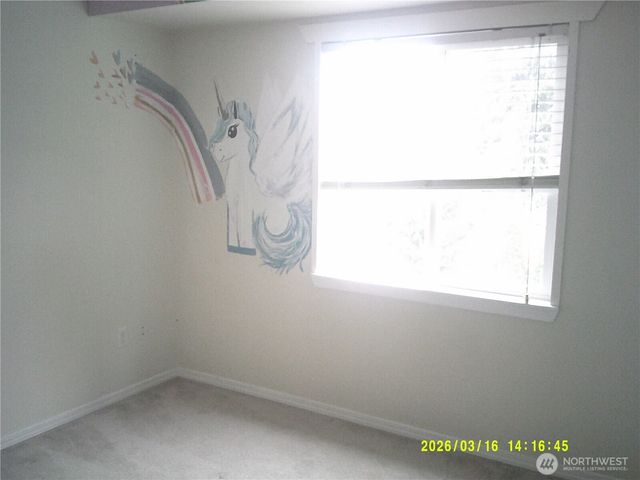 305 S 32nd Place, Mount Vernon, WA 98274