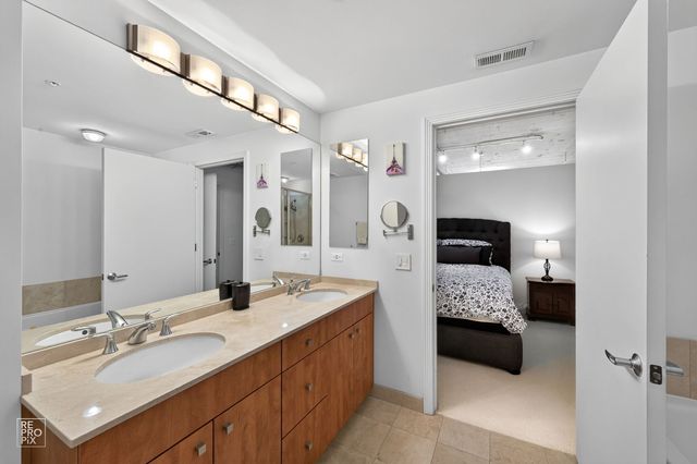565 W Quincy Street 515, Chicago, IL 60661