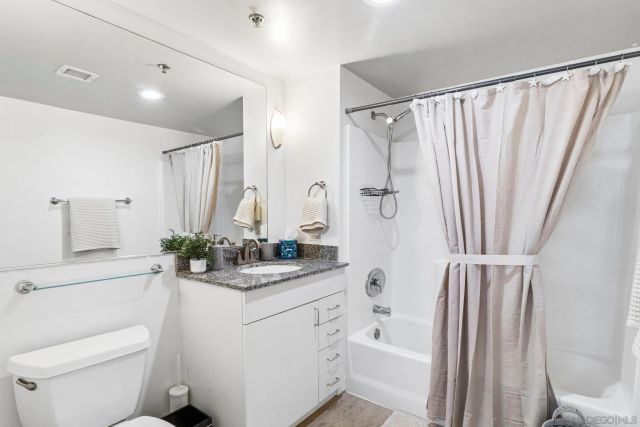 425 W Beech St 308, San Diego, CA 92101