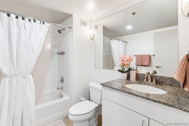 425 W Beech St 308, San Diego, CA 92101
