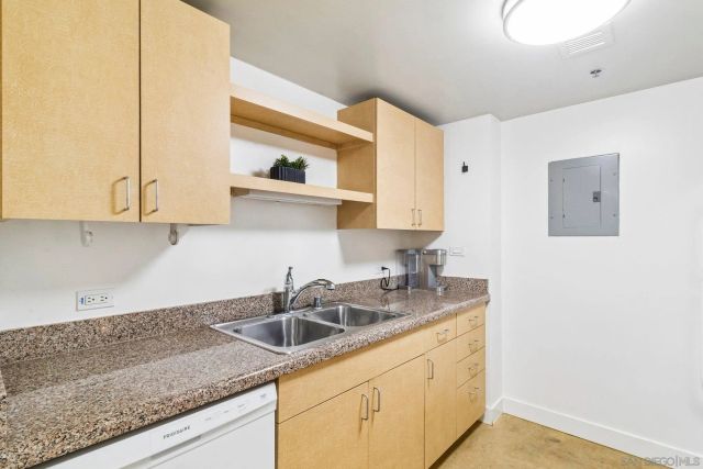 425 W Beech St 308, San Diego, CA 92101