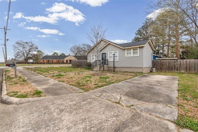 202 Gordon Street, Rockmart, GA 30153