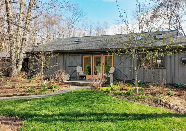 10 Denim Drive, Wappingers Falls, NY 12590