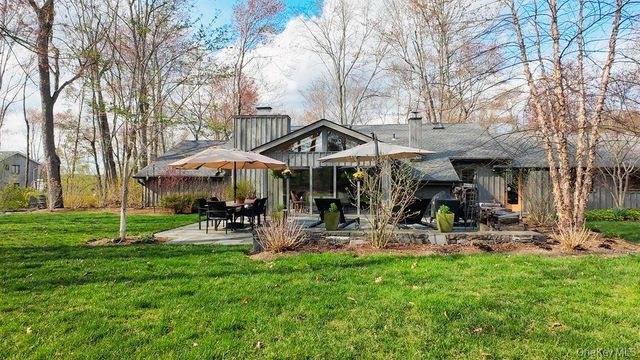 10 Denim Drive, Wappingers Falls, NY 12590