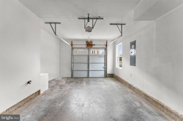 1700 BACK BAY, Essex, MD 21221