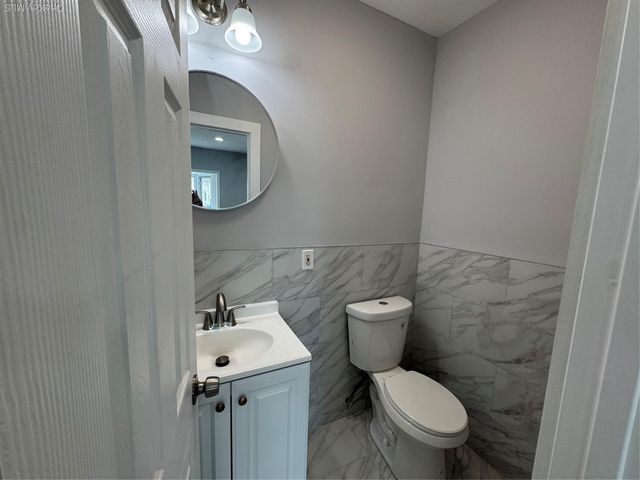 110 Woodside Avenue, Freeport, NY 11520