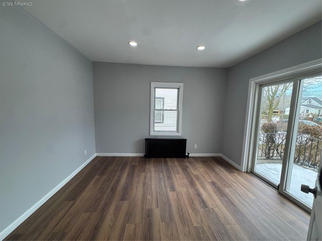 110 Woodside Avenue, Freeport, NY 11520