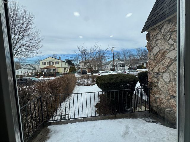 110 Woodside Avenue, Freeport, NY 11520