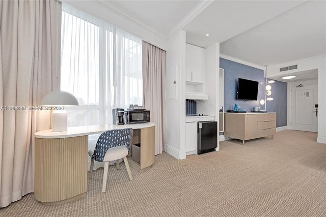 4401 Collins Ave 902, Miami Beach, FL 33140