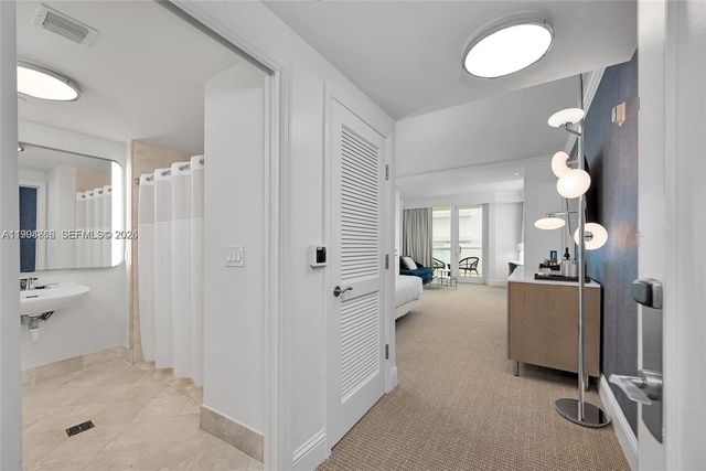 4401 Collins Ave 902, Miami Beach, FL 33140