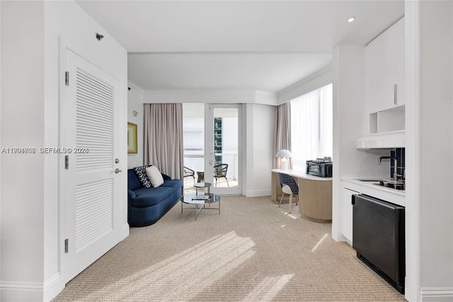 4401 Collins Ave 902, Miami Beach, FL 33140