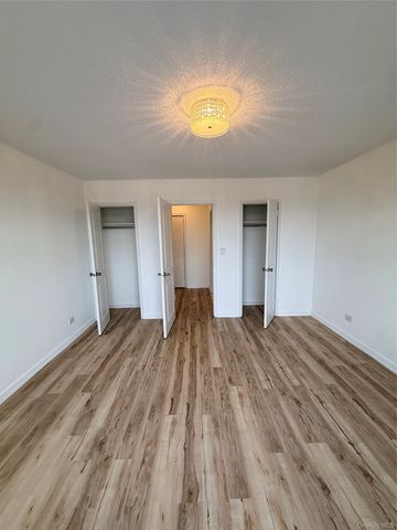 2550 Olinville Avenue 15H, Bronx, NY 10467