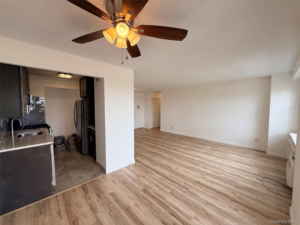 2550 Olinville Avenue 15H, Bronx, NY 10467 — photo 4