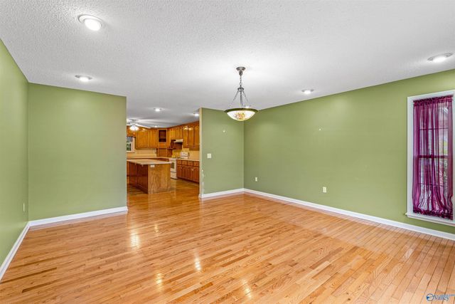 323 Fourth Ave, Rainsville, AL 35986