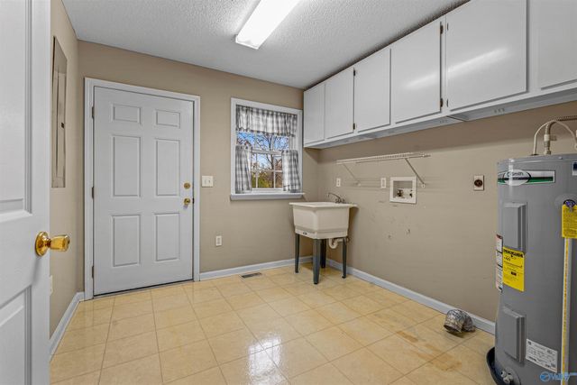 323 Fourth Ave, Rainsville, AL 35986