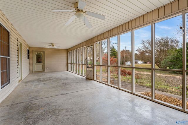 323 Fourth Ave, Rainsville, AL 35986