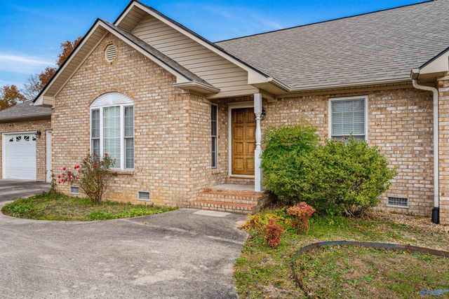 323 Fourth Ave, Rainsville, AL 35986