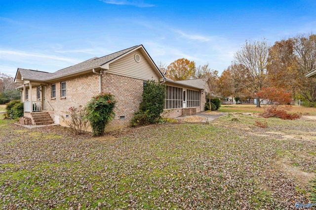 323 Fourth Ave, Rainsville, AL 35986