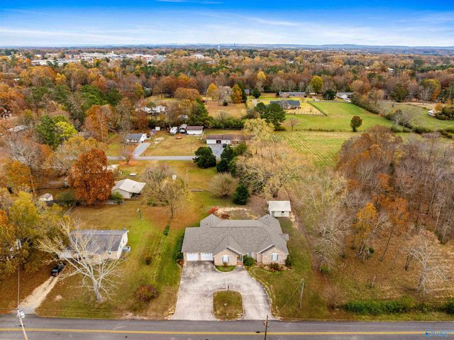 323 Fourth Ave, Rainsville, AL 35986